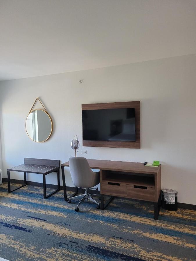 La Quinta Inn & Suites By Wyndham Terrell Ngoại thất bức ảnh
